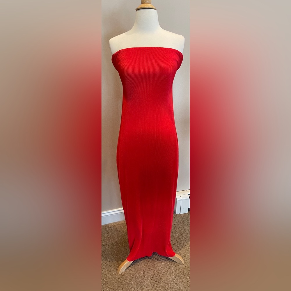 Hello Molly Vibrant Red Strapless gown size Small